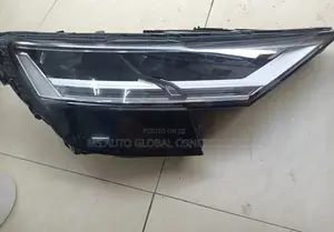 Audi Q8 Headlights