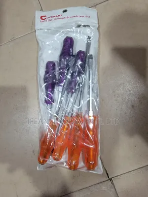 Mechanical Set of Screw Drivers