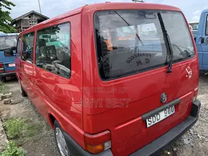 Volkswagen Transporter 2005 Red