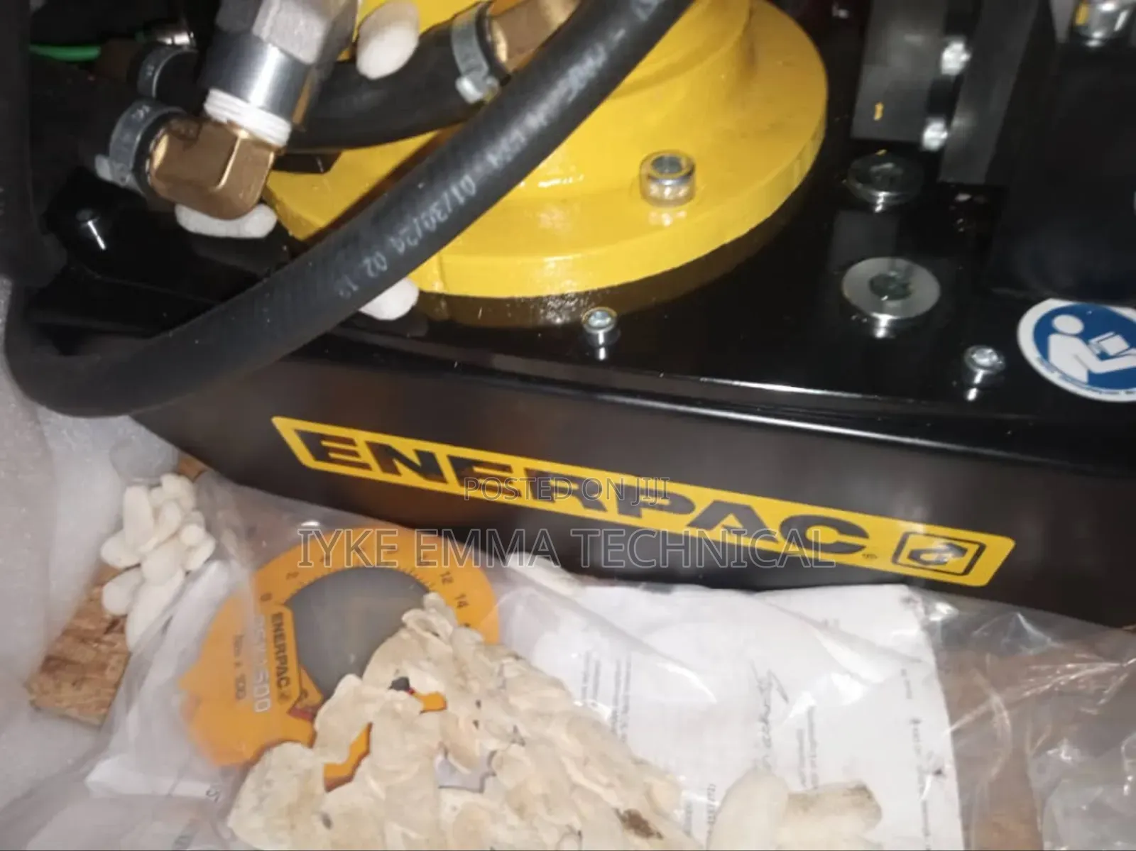 Enerpac Air Hydraulic Torque Pump Machine