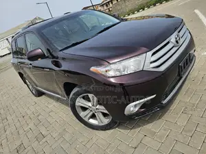 Toyota Highlander Limited 2012