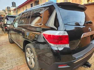 Toyota Highlander Limited 2012 Black