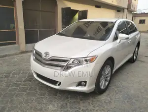 Photo - Toyota Venza LE 4dr Wagon (2.7L 4cyl 6A) 2015 White