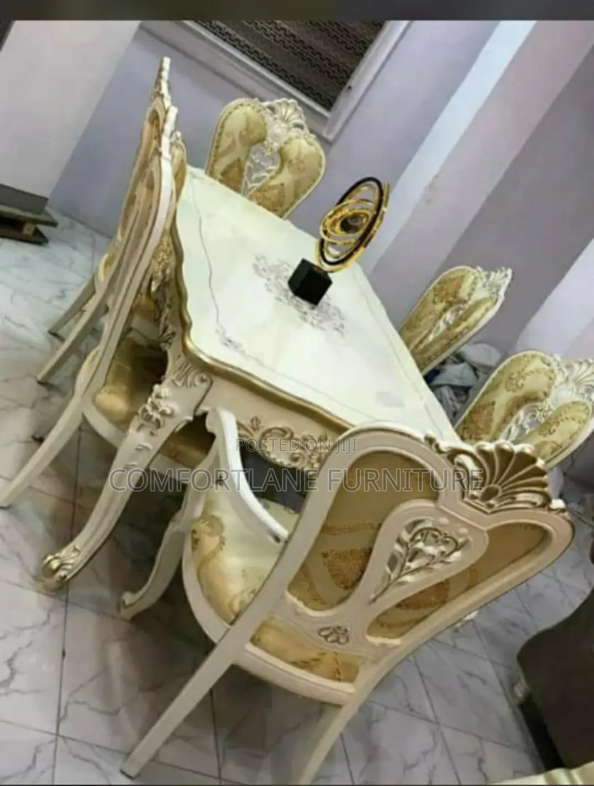 Royal Dining Set by 6