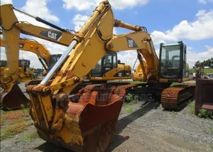 Photo - Cat Excavator 320c