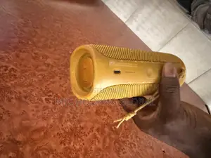 JBL Flip 5 Speaker Foreign Used