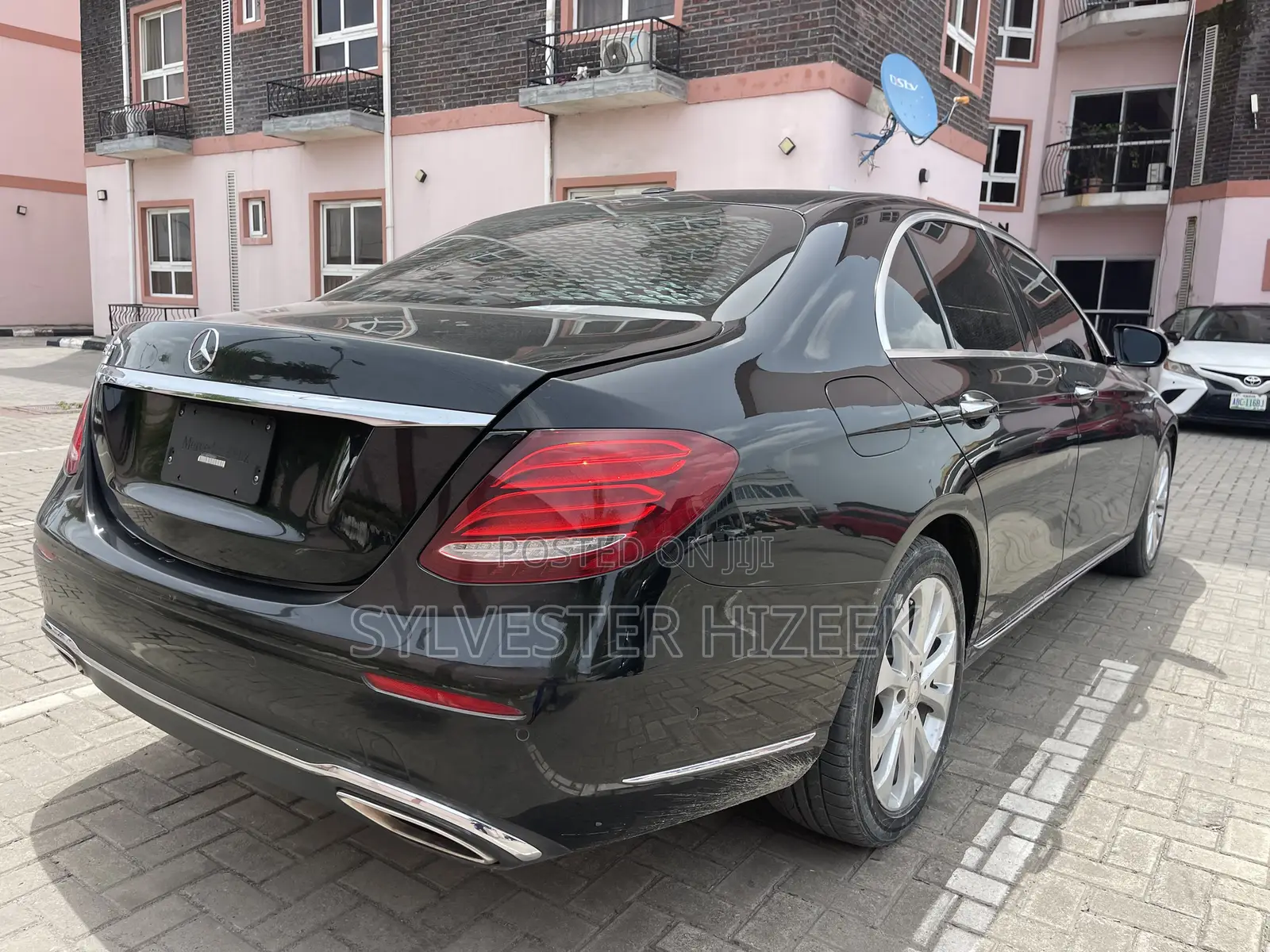 Mercedes-Benz E300 2017 Black