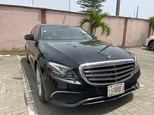 Mercedes-Benz E300 2017 Black