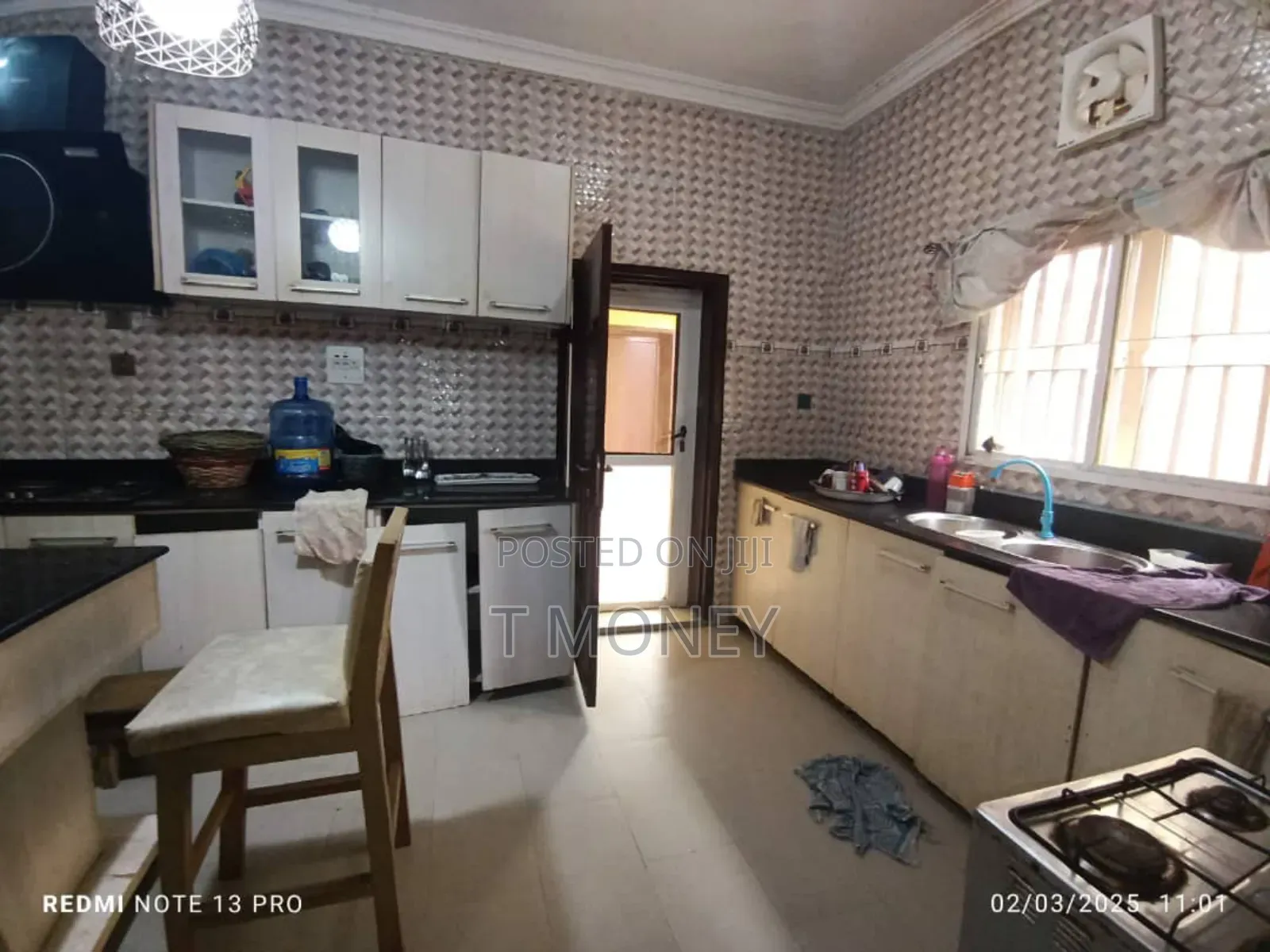 Furnished 6bdrm Duplex in Ipaja for sale