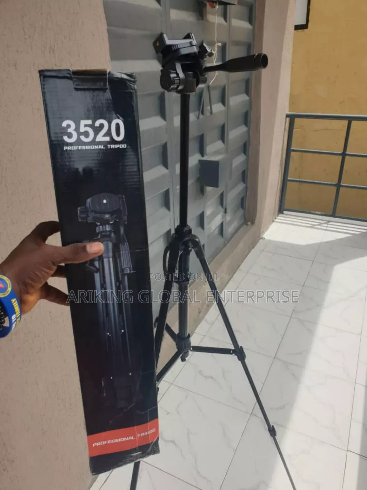 Professional Tripod Big (No Remote)