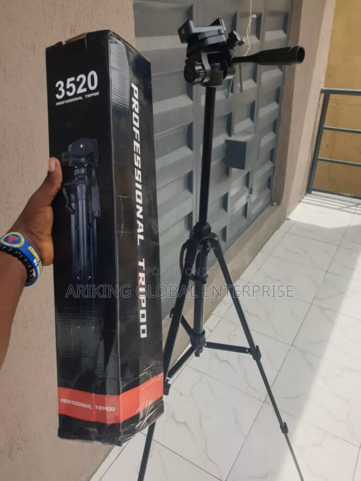 Professional Tripod Big (No Remote)