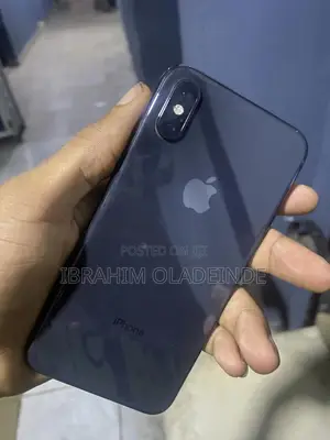 Photo - Apple iPhone XS 256 GB Black