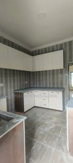 2bdrm Block of Flats in Gaduwa for rent