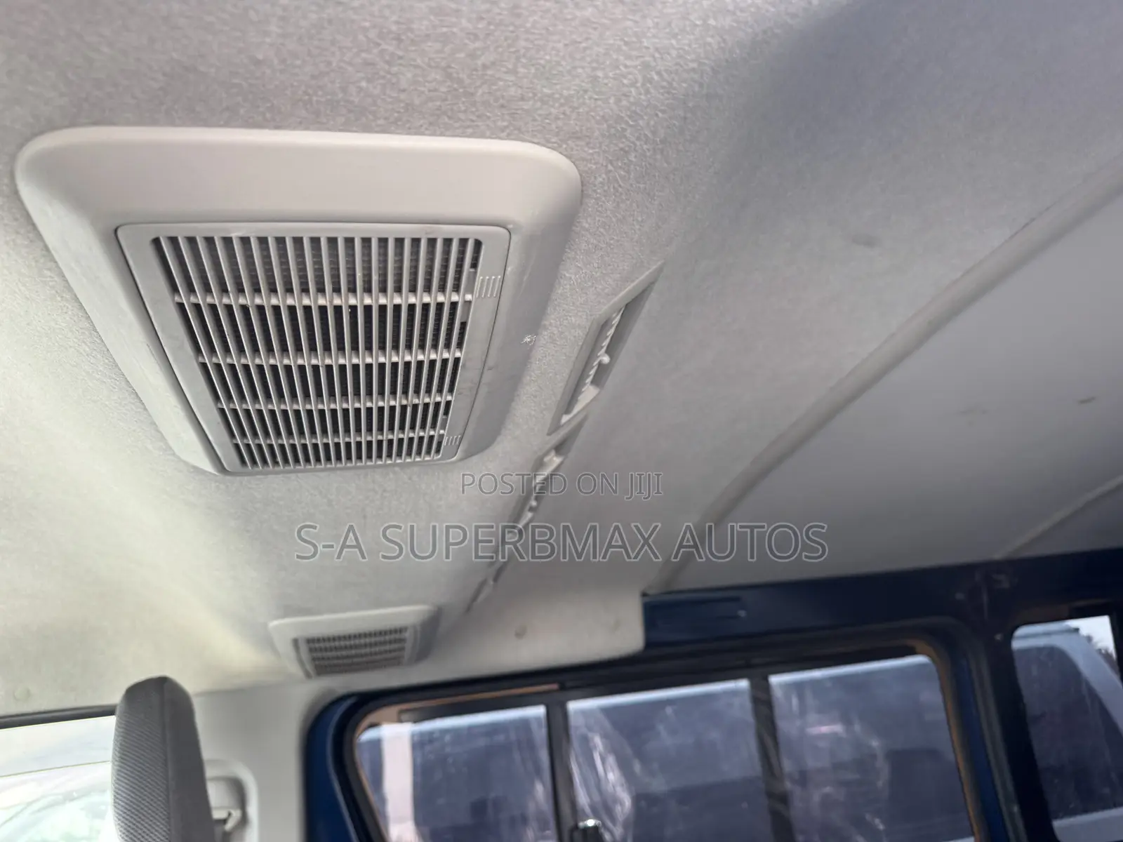 Toyota HiAce 2012 Blue