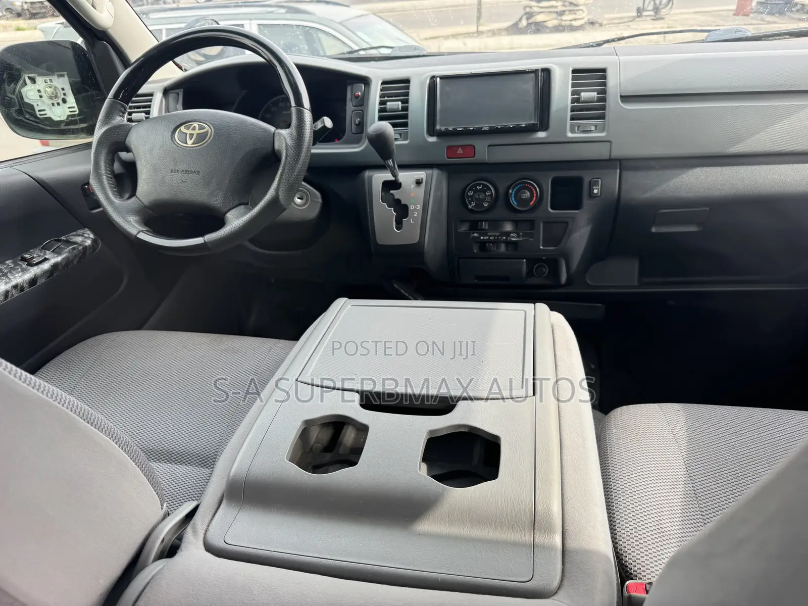 Toyota HiAce 2012 Blue