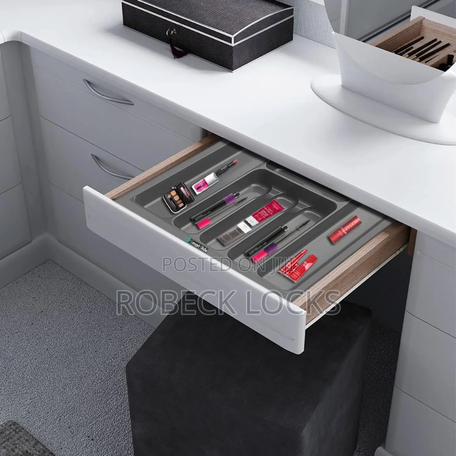 Kitchen Drawer Organizer Insert .