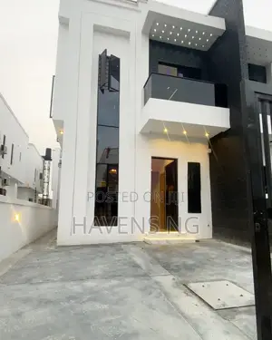 5bdrm Duplex in Lekki Phase 2 for sale