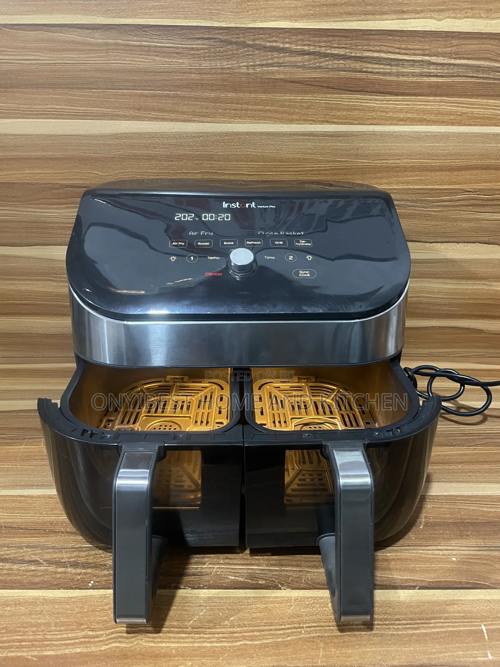 Instant 7.6 Liters Airfryer