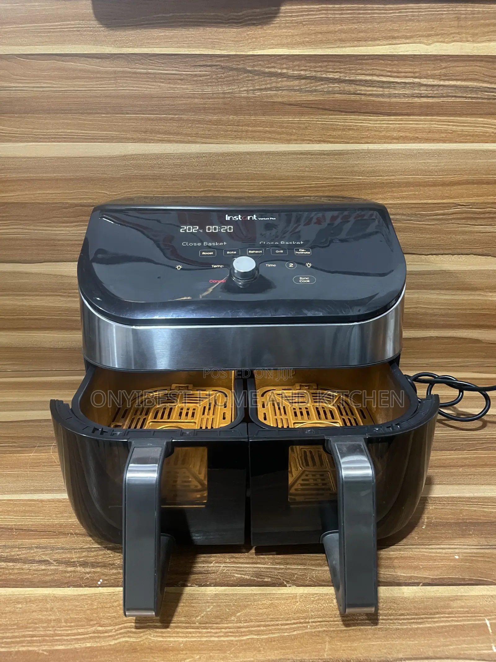 Instant 7.6 Liters Airfryer