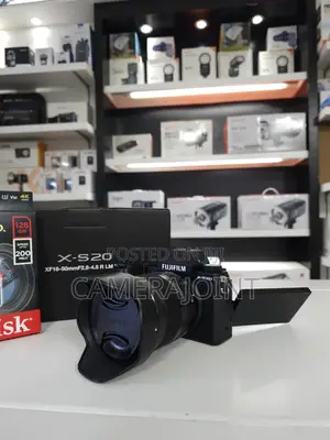 Fujifilm X-S20 Mirrorless Camera With 16-50mm F/2.8-4.8 Lens
