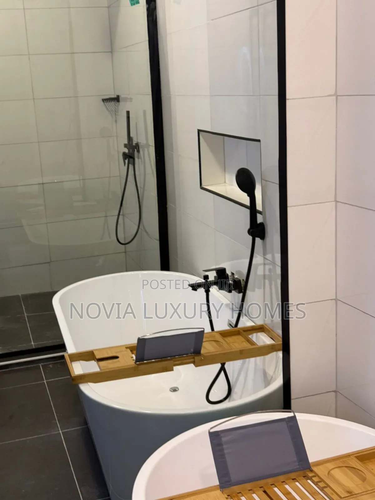 Luxury 3bedroom With Cinematic Room