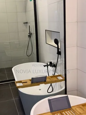 Luxury 3bedroom With Cinematic Room