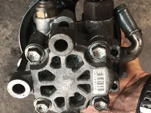 Power Steering Pump for Toyota Avalon 2002/2007 Model