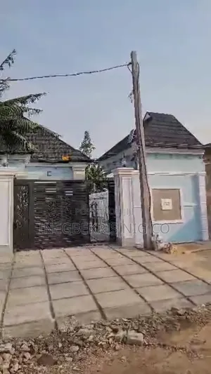 4bdrm Bungalow in Gowon Estate, Egbeda for sale
