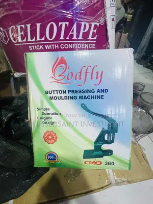 Button Pressing and Moulding Machine