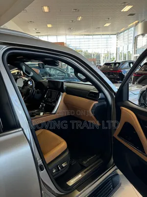 Lexus LX 2024 Silver