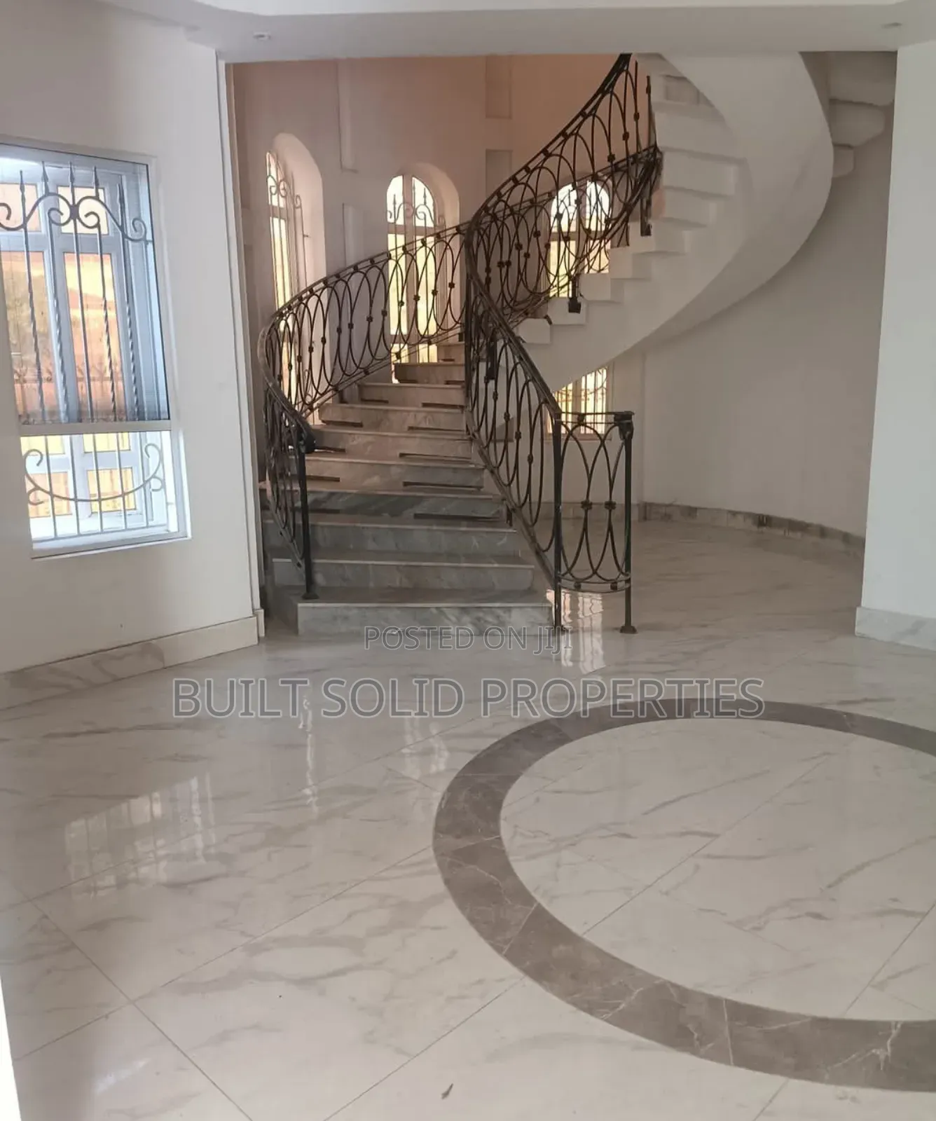 7bdrm Maisonette in Katampe for sale
