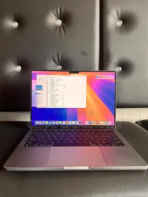 Laptop Apple MacBook Pro 2021 M1 16GB Apple M1 Pro SSD 512GB