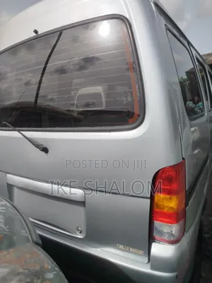 Suzuki Every 2010