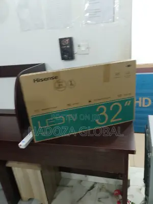 Clear Picture, Simple Controls – Hisense 32-inch