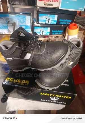 Safety Master Boot