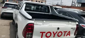 Toyota Hilux SR5+ 4x4 2018 White