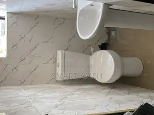 2bdrm Block of Flats in Citizen Avenue, Dawaki for rent