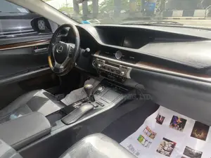 Lexus ES 350 FWD 2014 White