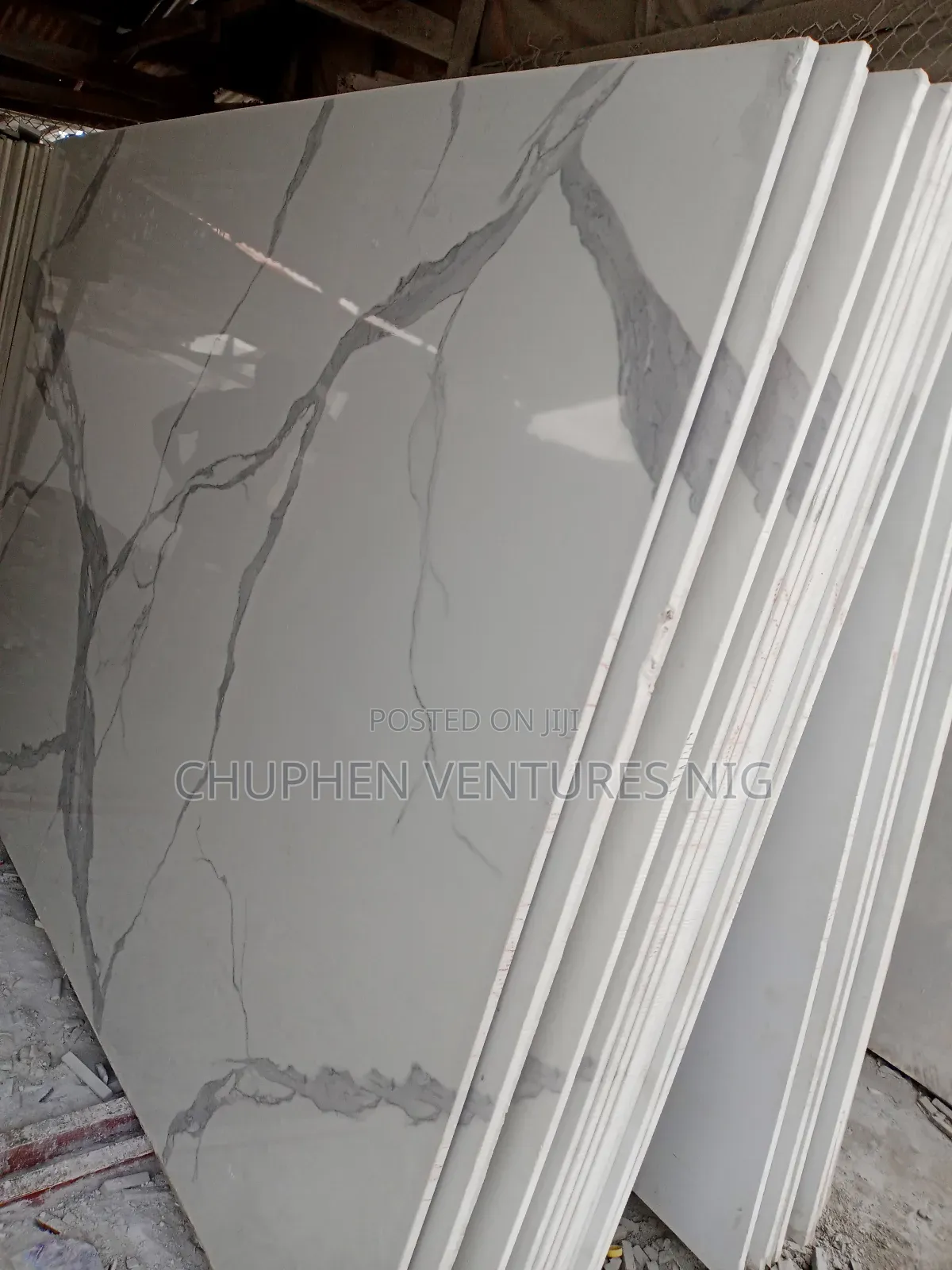 Carara White Wave Quartz