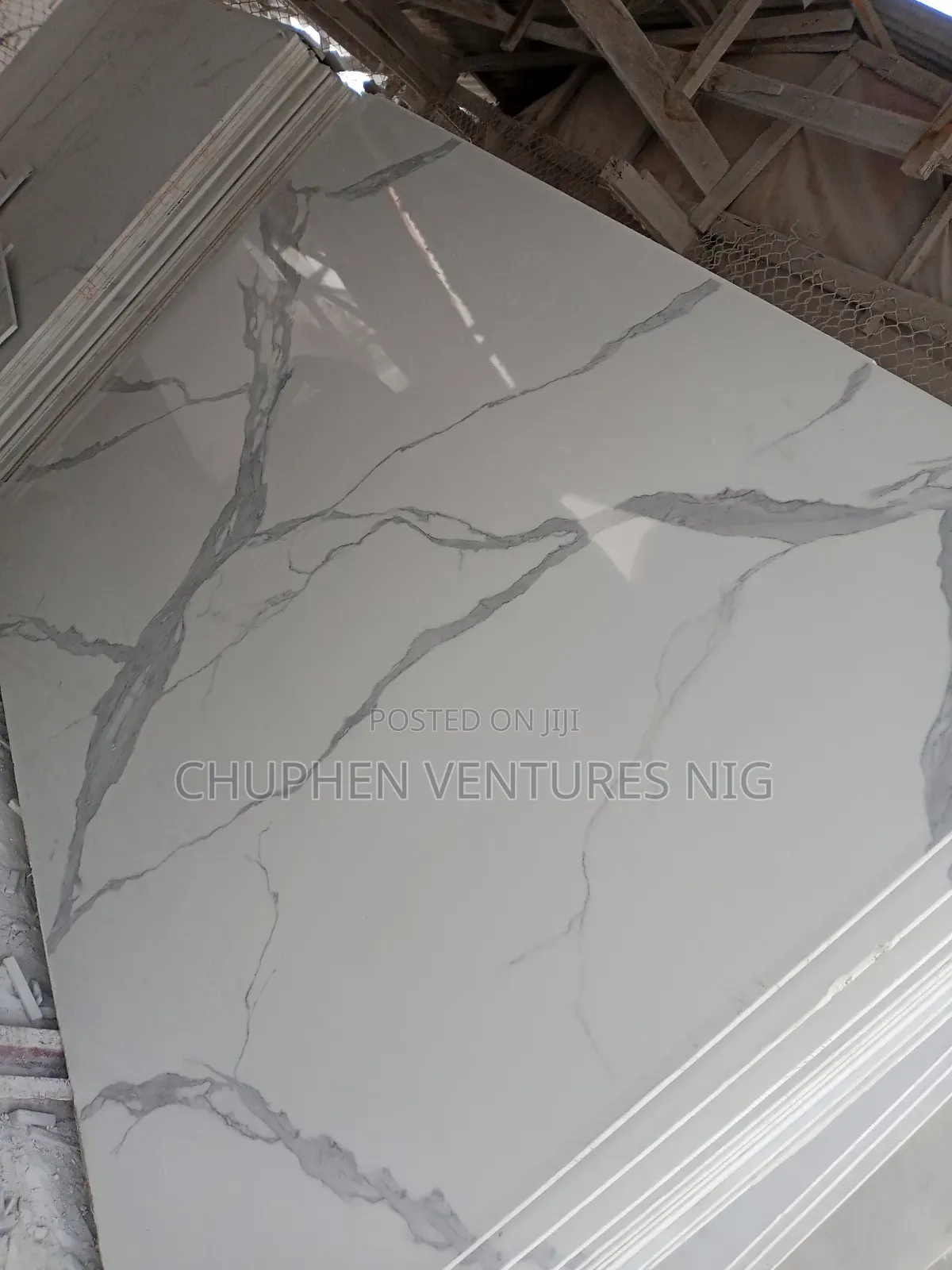 Carara White Wave Quartz