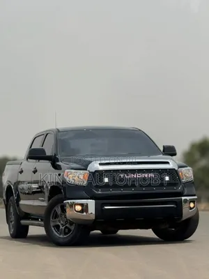 Photo - Toyota Tundra CrewMax 2011 Black