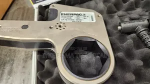 Low Clearance / Profile Hydraulic Torque Wrench 31/8"/ 80mm