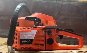 Model 5800 Gasoline Chainsaw 22”