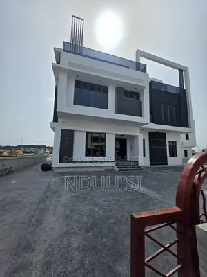 6bdrm Duplex in Pinnock Beach Estate, Osapa london for sale