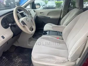 Toyota Sienna LE 7 Passenger 2011 Red