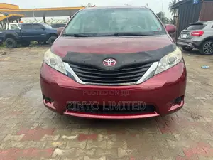 Toyota Sienna LE 7 Passenger 2011 Red
