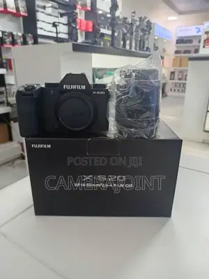 Fujifilm X-S20 Mirrorless Camera With 18-55mm Lens