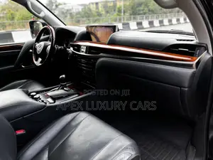 Lexus LX 2017 Black