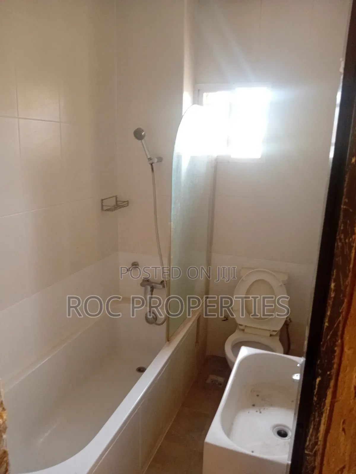 Furnished 3bdrm Duplex in Kaura for rent