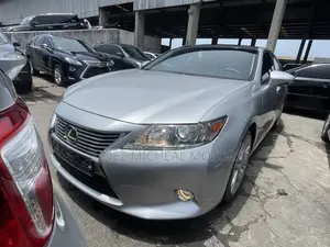 Lexus ES 2015 Silver